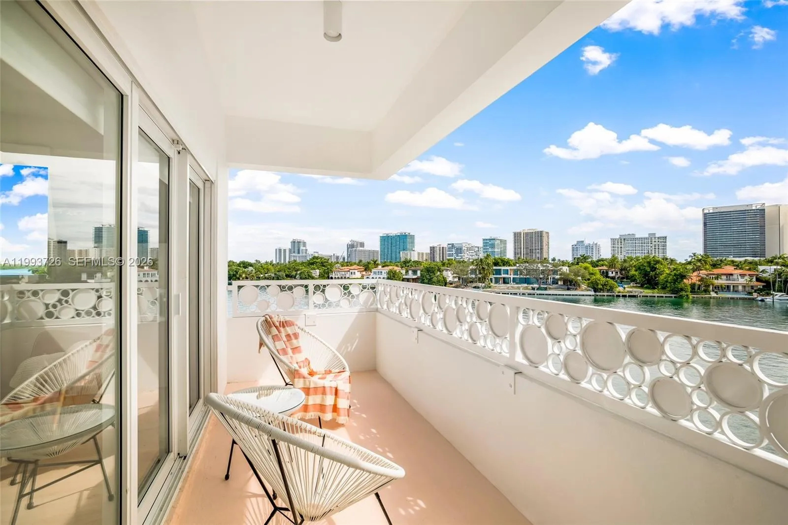 9881 E Bay Harbor Dr 205, Bay Harbor Islands, Flor, Bay Harbor Islands, Florida 33154, 2 Bedrooms Bedrooms, ,2 BathroomsBathrooms,Residential Lease,For Rent,9881 E Bay Harbor Dr 205, Bay Harbor Islands, Flor,A11993726