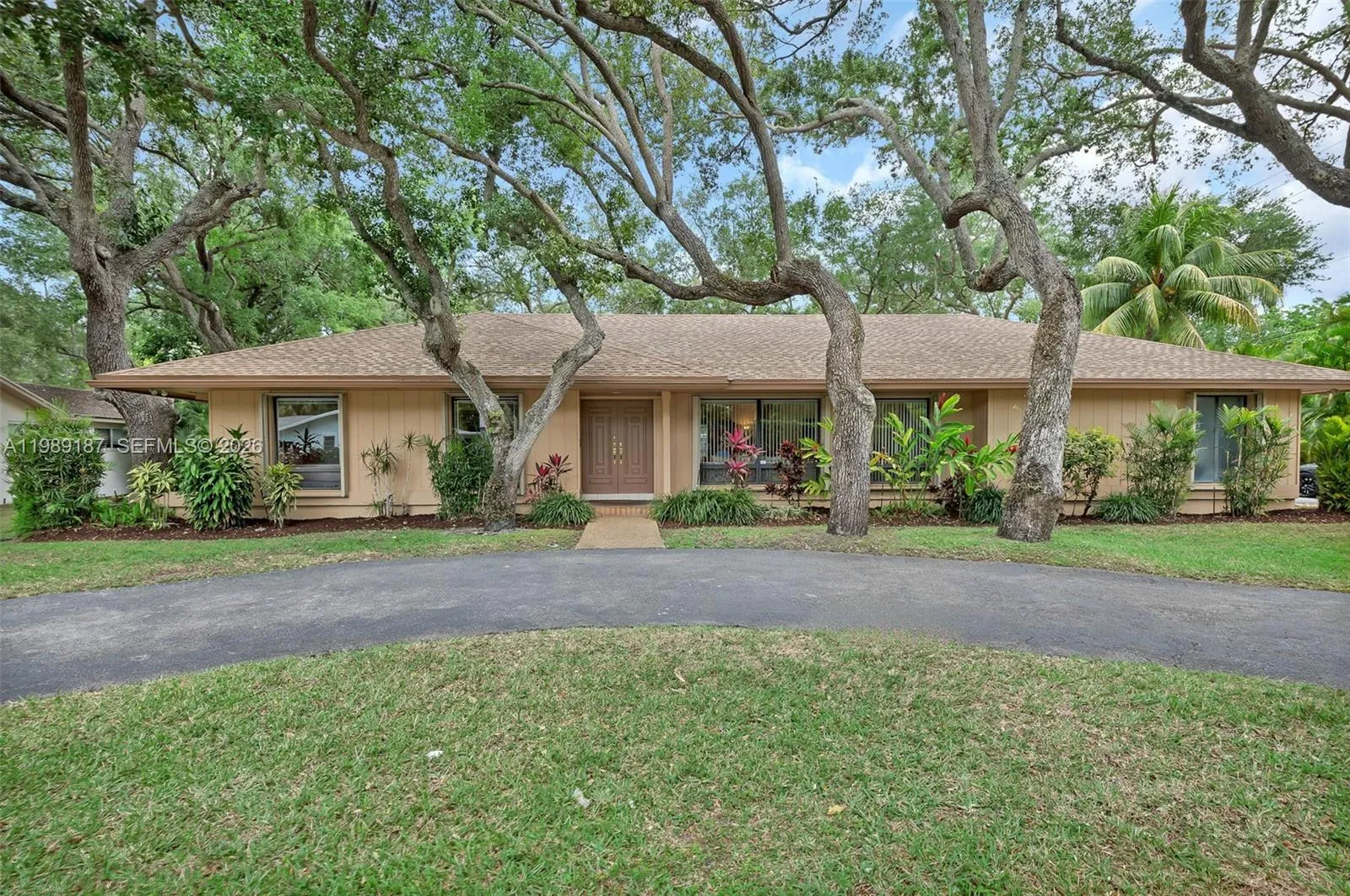 16745 Sw 74th Ct, Palmetto Bay, Florida 33157, Palmetto Bay, Florida 33157, 4 Bedrooms Bedrooms, ,2 BathroomsBathrooms,Residential,For Sale,16745 Sw 74th Ct, Palmetto Bay, Florida 33157,A11989187