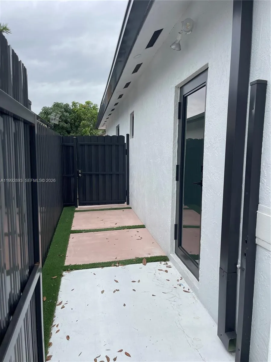 14554 Sw 161 Ct, Miami, Florida 33196, Miami, Florida 33196, 1 Bedroom Bedrooms, ,1 BathroomBathrooms,Residential Lease,For Rent,14554 Sw 161 Ct, Miami, Florida 33196,A11992893