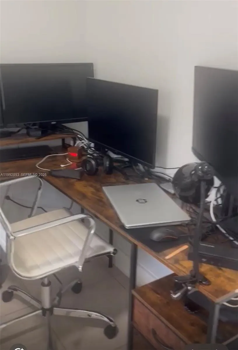 14554 Sw 161 Ct, Miami, Florida 33196, Miami, Florida 33196, 1 Bedroom Bedrooms, ,1 BathroomBathrooms,Residential Lease,For Rent,14554 Sw 161 Ct, Miami, Florida 33196,A11992893