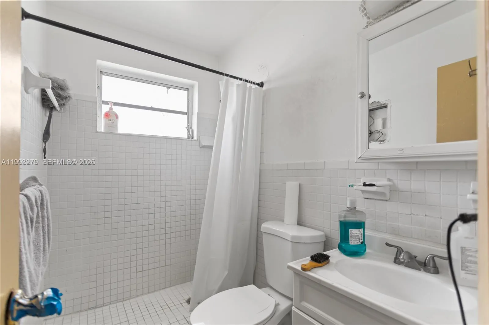 53 Nw 169th St, North Miami Beach, Florida 33169, North Miami Beach, Florida 33169, ,Residential Income,For Sale,53 Nw 169th St, North Miami Beach, Florida 33169,A11993279