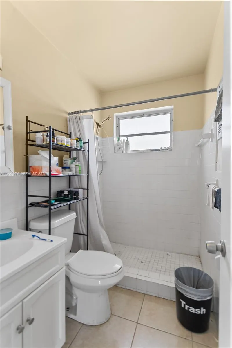 53 Nw 169th St, North Miami Beach, Florida 33169, North Miami Beach, Florida 33169, ,Residential Income,For Sale,53 Nw 169th St, North Miami Beach, Florida 33169,A11993279