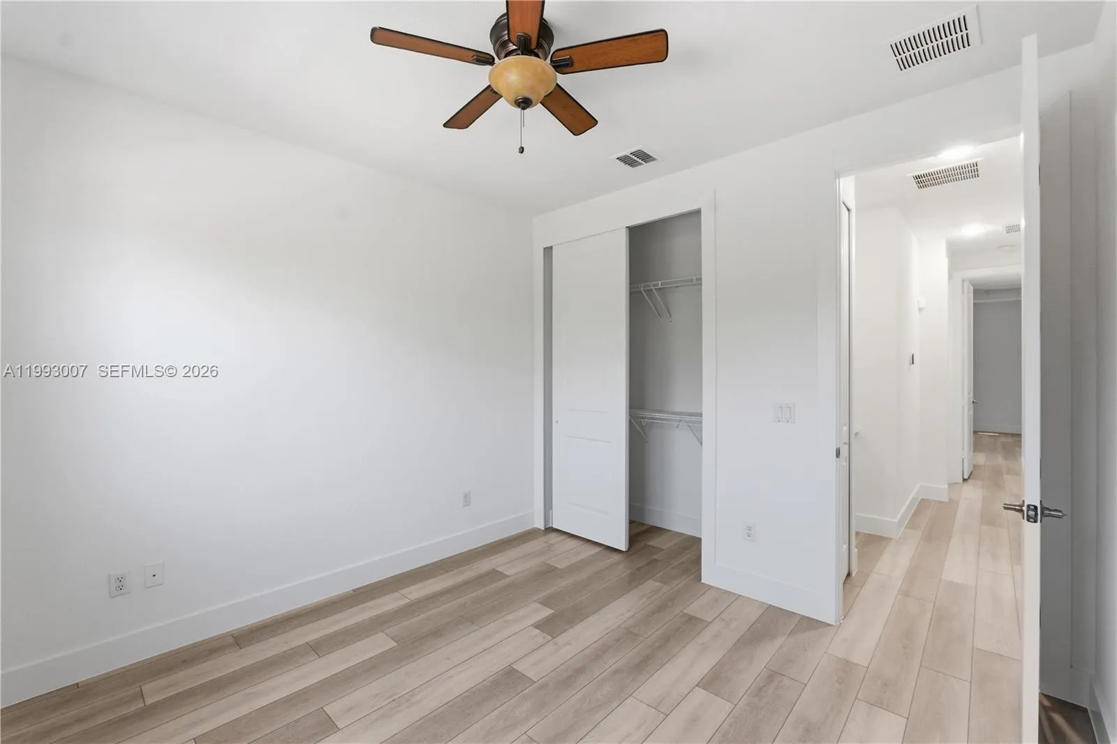 2nd bedroom Upstairs