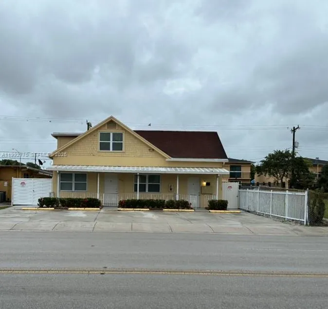 274 E 9th St 4, Hialeah, Florida 33010, Hialeah, Florida 33010, 1 Bedroom Bedrooms, ,1 BathroomBathrooms,Residential Lease,For Rent,274 E 9th St 4, Hialeah, Florida 33010,A11992770