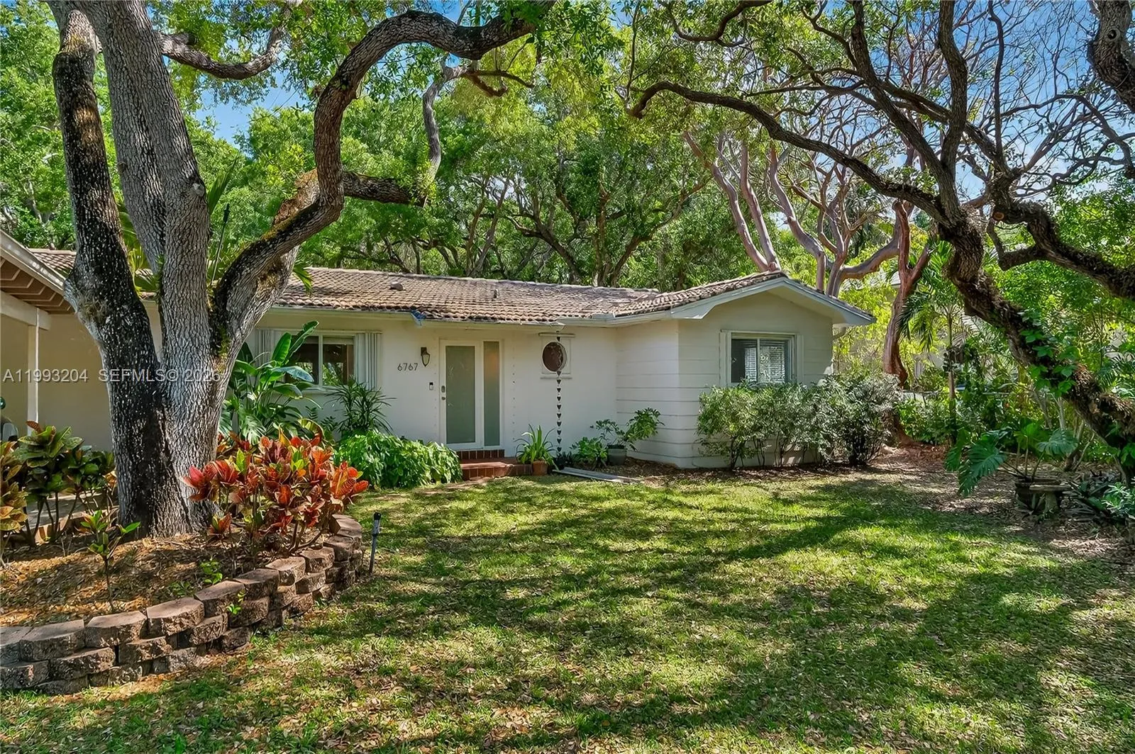 6767 Sw 154th St, Palmetto Bay, Florida 33157, Palmetto Bay, Florida 33157, 3 Bedrooms Bedrooms, ,2 BathroomsBathrooms,Residential Lease,For Rent,6767 Sw 154th St, Palmetto Bay, Florida 33157,A11993204