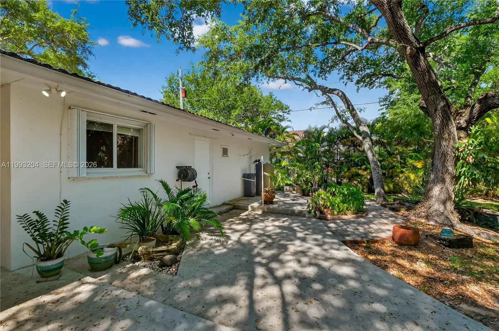 6767 Sw 154th St, Palmetto Bay, Florida 33157, Palmetto Bay, Florida 33157, 3 Bedrooms Bedrooms, ,2 BathroomsBathrooms,Residential Lease,For Rent,6767 Sw 154th St, Palmetto Bay, Florida 33157,A11993204