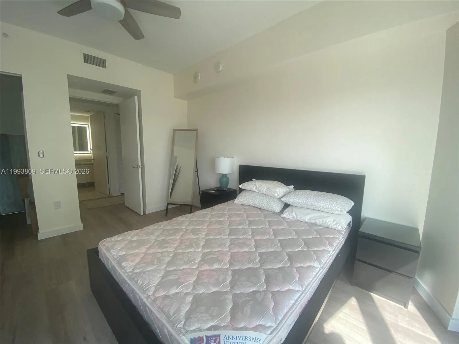 Miami, Florida 33130, 1 Bedroom Bedrooms, ,1 BathroomBathrooms,Residential Lease,For Rent,A11993809