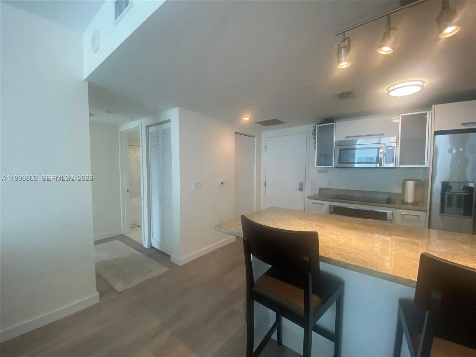 Miami, Florida 33130, 1 Bedroom Bedrooms, ,1 BathroomBathrooms,Residential Lease,For Rent,A11993809