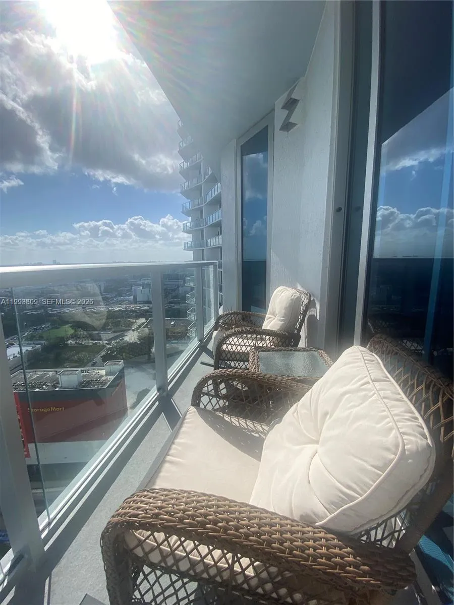 Miami, Florida 33130, 1 Bedroom Bedrooms, ,1 BathroomBathrooms,Residential Lease,For Rent,A11993809