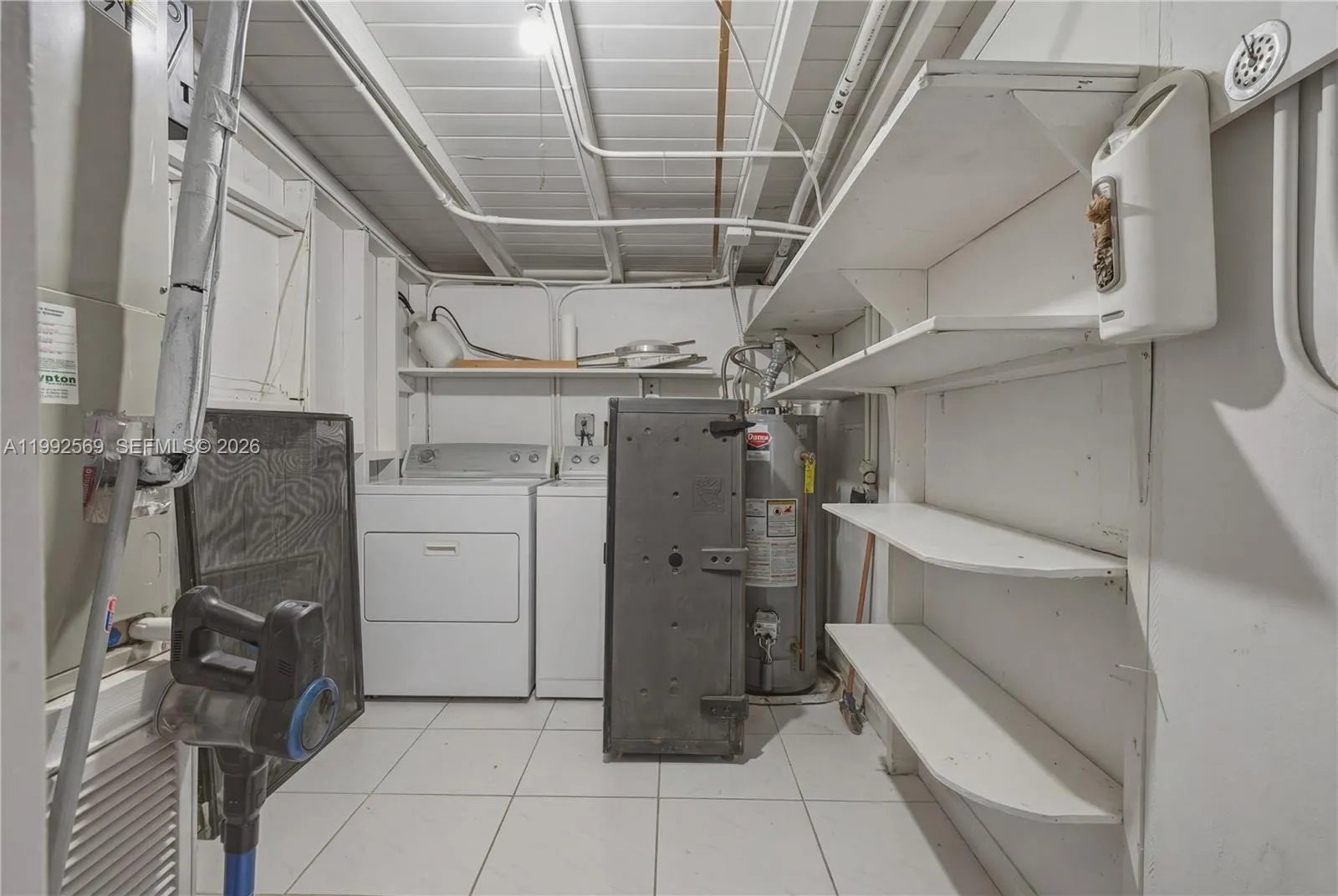 3825 Sw 33rd St, West Park, Florida 33023, West Park, Florida 33023, 5 Bedrooms Bedrooms, ,2 BathroomsBathrooms,Residential Lease,For Rent,3825 Sw 33rd St, West Park, Florida 33023,A11992569