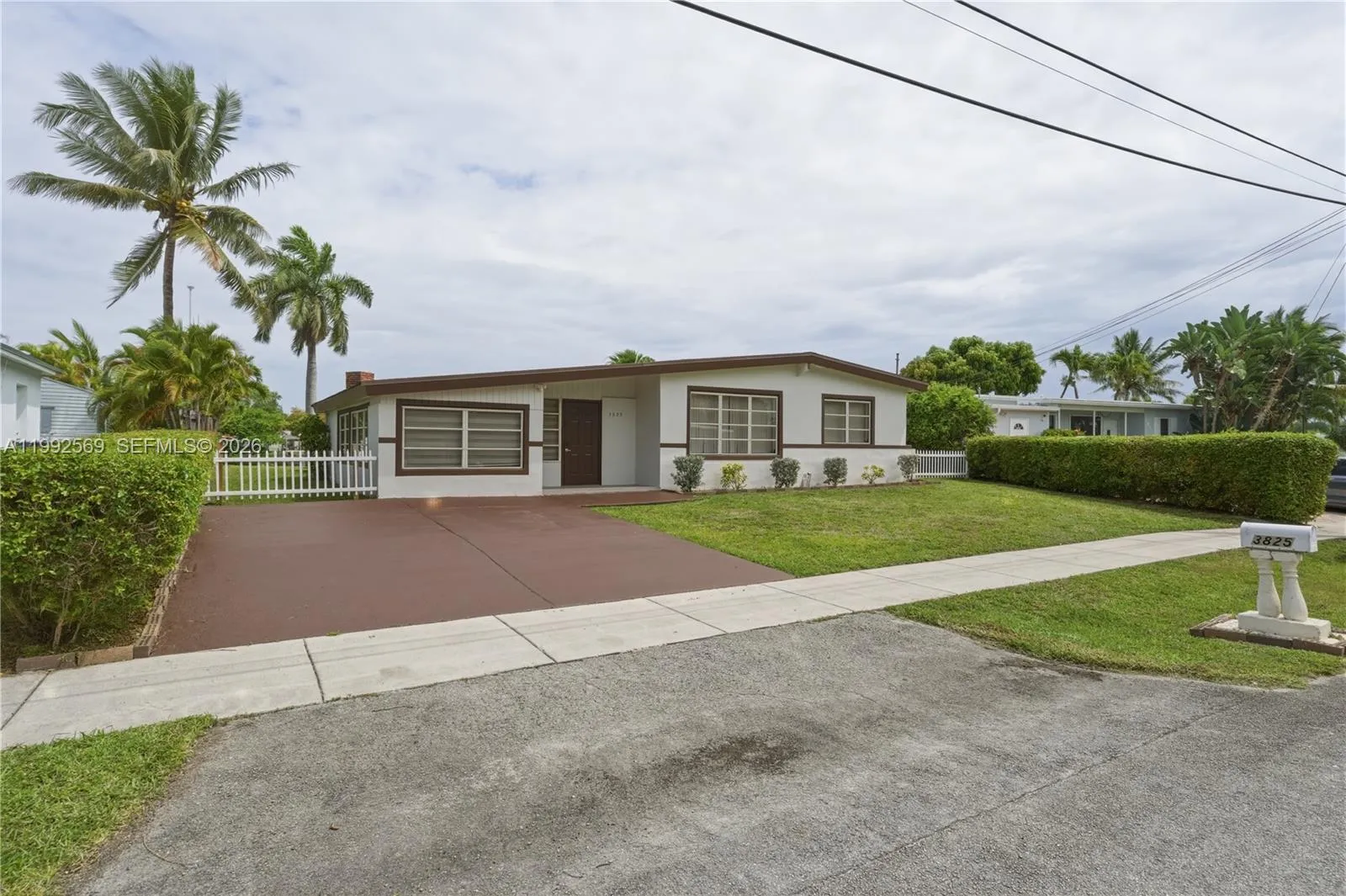 3825 Sw 33rd St, West Park, Florida 33023, West Park, Florida 33023, 5 Bedrooms Bedrooms, ,2 BathroomsBathrooms,Residential Lease,For Rent,3825 Sw 33rd St, West Park, Florida 33023,A11992569