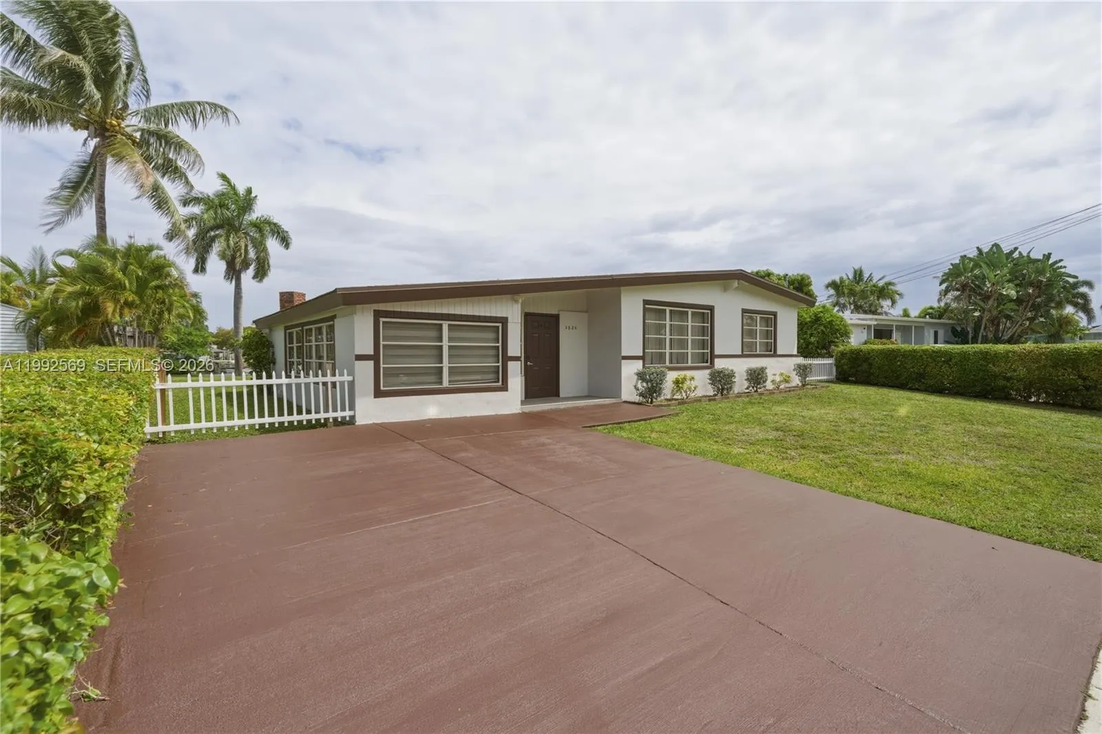 3825 Sw 33rd St, West Park, Florida 33023, West Park, Florida 33023, 5 Bedrooms Bedrooms, ,2 BathroomsBathrooms,Residential Lease,For Rent,3825 Sw 33rd St, West Park, Florida 33023,A11992569