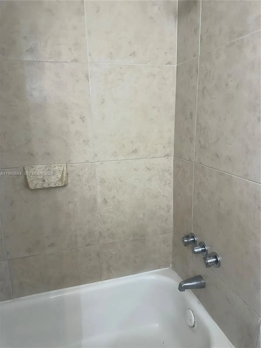 1805 Sans Souci Blvd 404, North Miami, Florida 331, North Miami, Florida 33181, 2 Bedrooms Bedrooms, ,2 BathroomsBathrooms,Residential Lease,For Rent,1805 Sans Souci Blvd 404, North Miami, Florida 331,A11993684