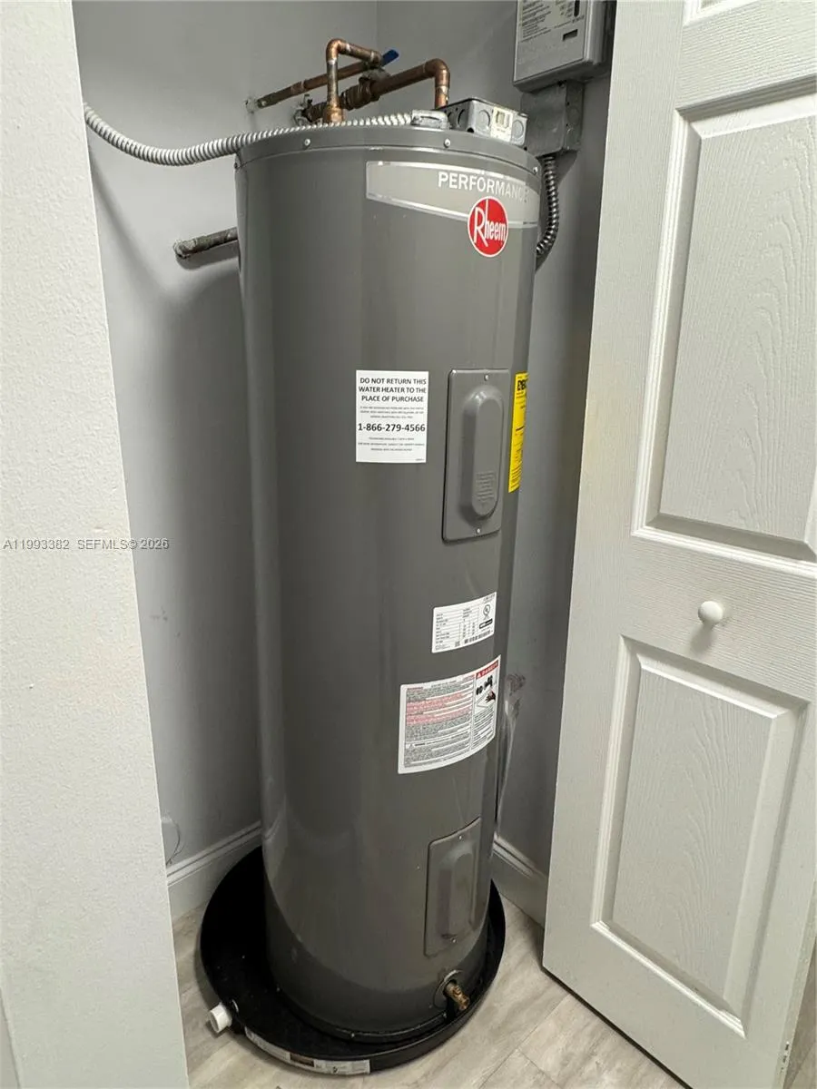 6440 Nw 114th Ave 406, Doral, Florida 33178, Doral, Florida 33178, 2 Bedrooms Bedrooms, ,2 BathroomsBathrooms,Residential Lease,For Rent,6440 Nw 114th Ave 406, Doral, Florida 33178,A11993382