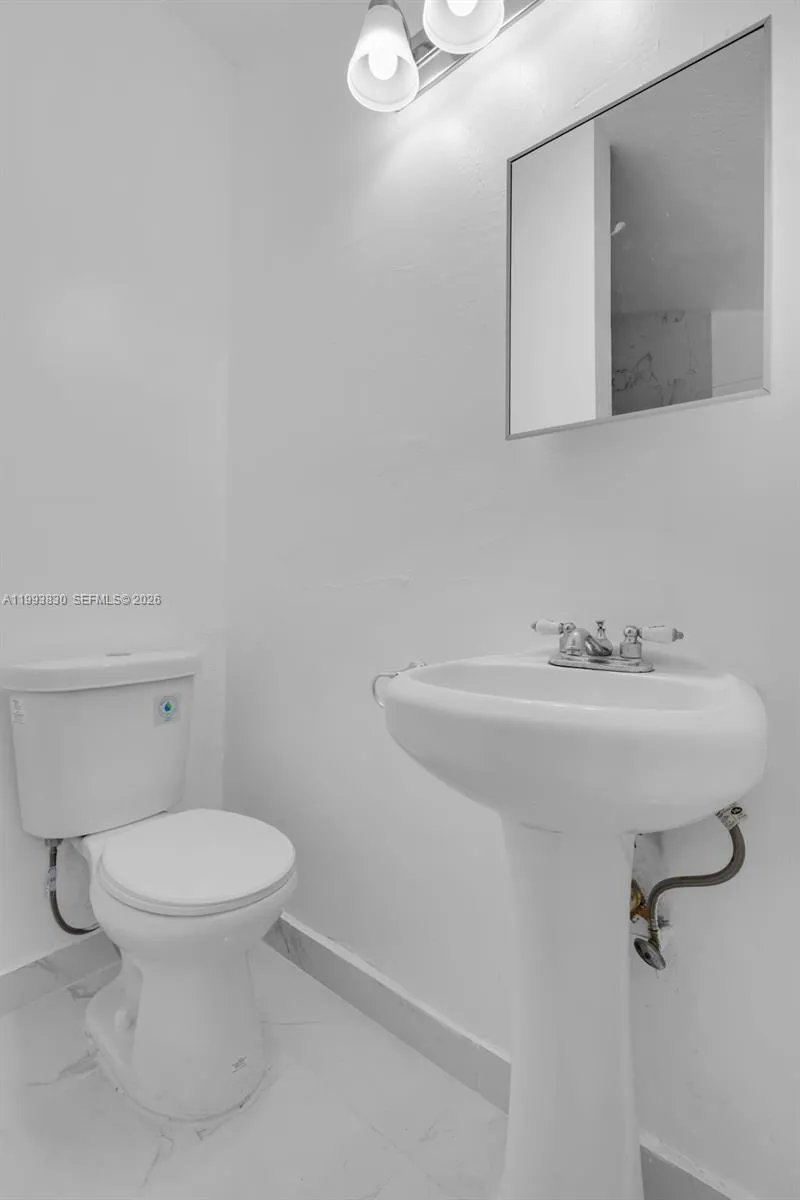 6295 Sw 29th St 1, Miami, Florida 33155, Miami, Florida 33155, 2 Bedrooms Bedrooms, ,1 BathroomBathrooms,Residential Lease,For Rent,6295 Sw 29th St 1, Miami, Florida 33155,A11993830