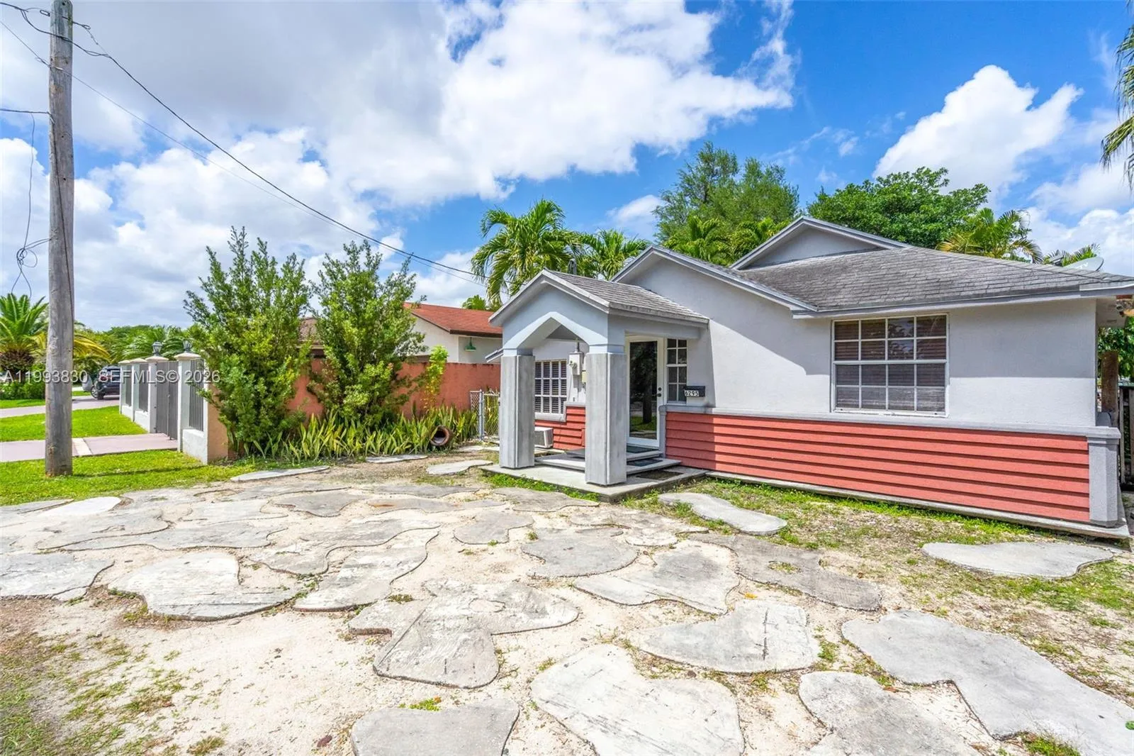 6295 Sw 29th St 1, Miami, Florida 33155, Miami, Florida 33155, 2 Bedrooms Bedrooms, ,1 BathroomBathrooms,Residential Lease,For Rent,6295 Sw 29th St 1, Miami, Florida 33155,A11993830