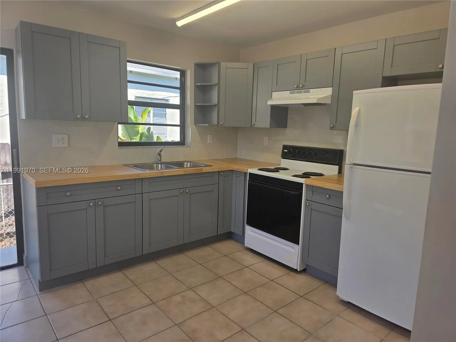 2331 Sw 31st Ave 2331, Miami, Florida 33145, Miami, Florida 33145, 2 Bedrooms Bedrooms, ,1 BathroomBathrooms,Residential Lease,For Rent,2331 Sw 31st Ave 2331, Miami, Florida 33145,A11991970