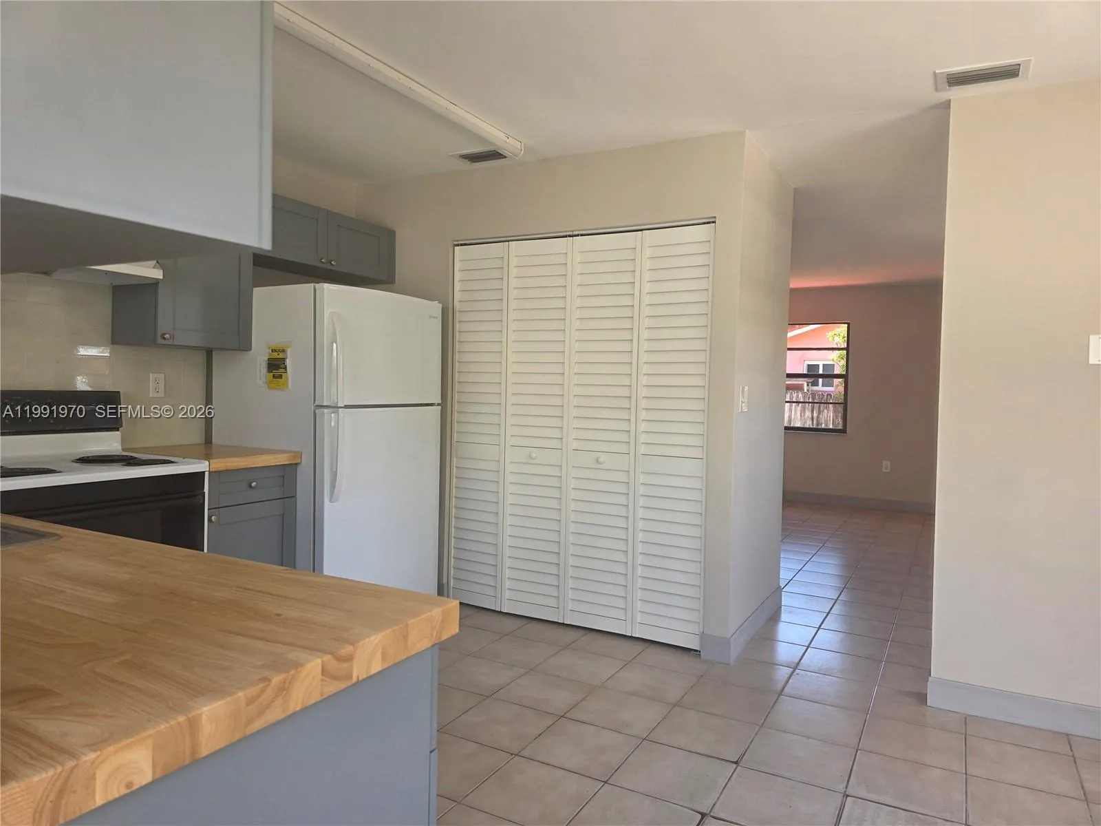 2331 Sw 31st Ave 2331, Miami, Florida 33145, Miami, Florida 33145, 2 Bedrooms Bedrooms, ,1 BathroomBathrooms,Residential Lease,For Rent,2331 Sw 31st Ave 2331, Miami, Florida 33145,A11991970