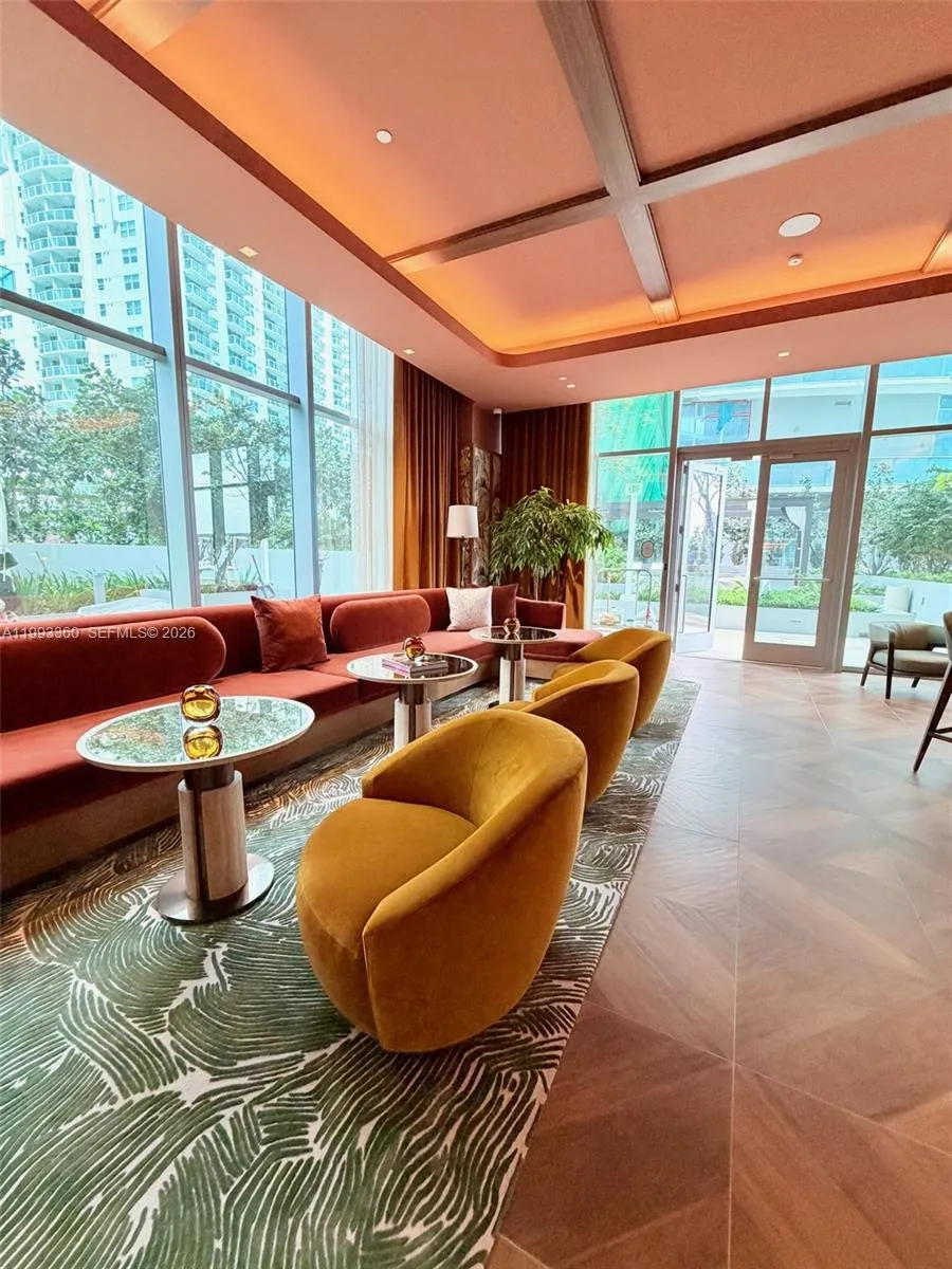 77 Se 5th St 1608, Miami, Florida 33131, Miami, Florida 33131, 1 Bedroom Bedrooms, ,1 BathroomBathrooms,Residential Lease,For Rent,77 Se 5th St 1608, Miami, Florida 33131,A11993360