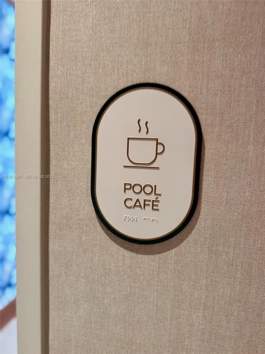 77 Se 5th St 1608, Miami, Florida 33131, Miami, Florida 33131, 1 Bedroom Bedrooms, ,1 BathroomBathrooms,Residential Lease,For Rent,77 Se 5th St 1608, Miami, Florida 33131,A11993360