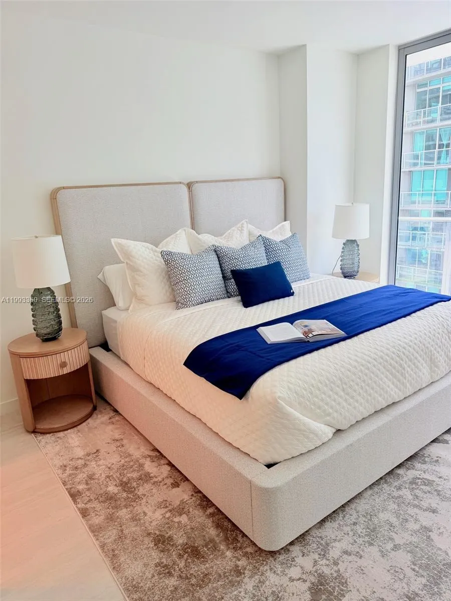 77 Se 5th St 1608, Miami, Florida 33131, Miami, Florida 33131, 1 Bedroom Bedrooms, ,1 BathroomBathrooms,Residential Lease,For Rent,77 Se 5th St 1608, Miami, Florida 33131,A11993360
