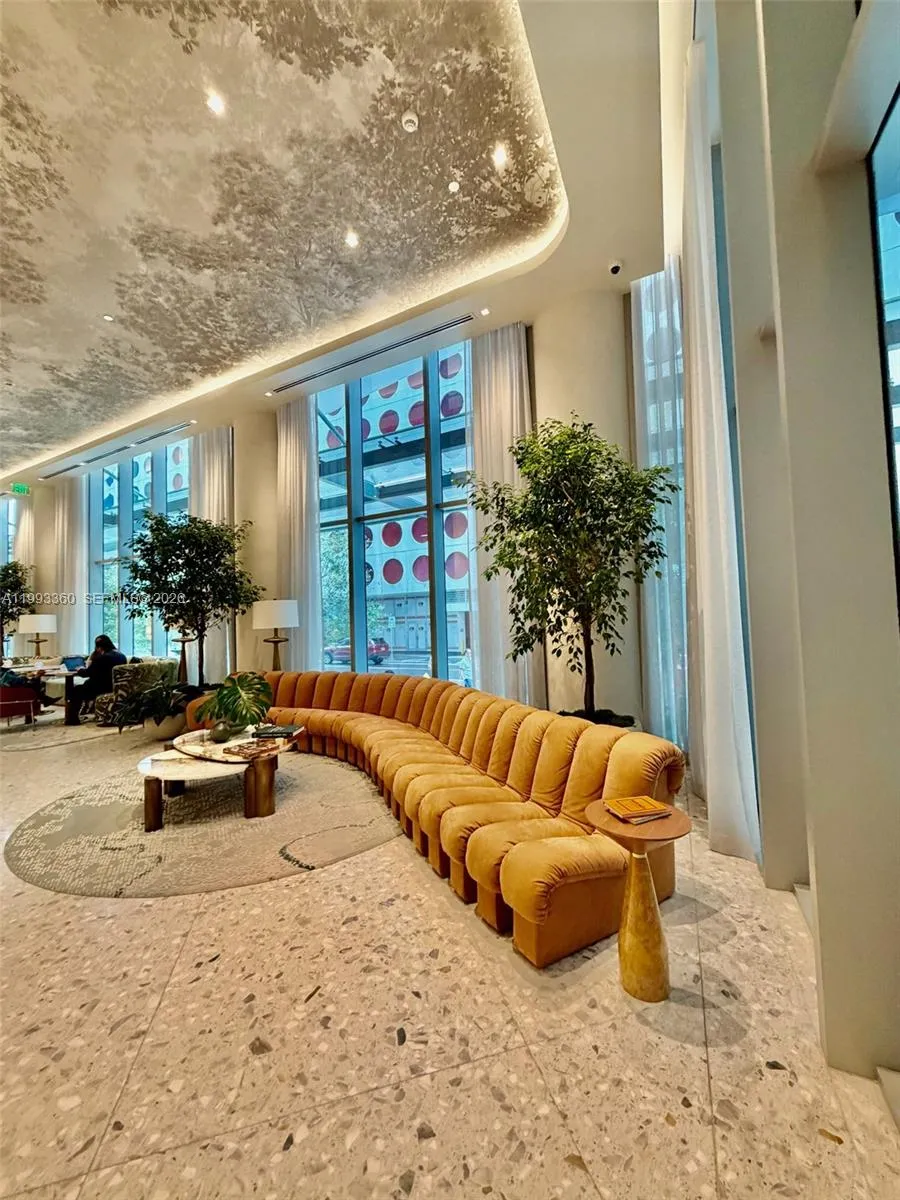 77 Se 5th St 1608, Miami, Florida 33131, Miami, Florida 33131, 1 Bedroom Bedrooms, ,1 BathroomBathrooms,Residential Lease,For Rent,77 Se 5th St 1608, Miami, Florida 33131,A11993360