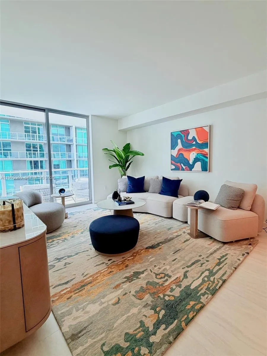 77 Se 5th St 1608, Miami, Florida 33131, Miami, Florida 33131, 1 Bedroom Bedrooms, ,1 BathroomBathrooms,Residential Lease,For Rent,77 Se 5th St 1608, Miami, Florida 33131,A11993360