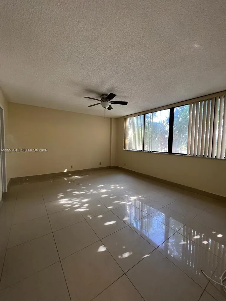 4222 Inverrary Blvd 4217, Lauderhill, Florida 3331, Lauderhill, Florida 33319, 1 Bedroom Bedrooms, ,1 BathroomBathrooms,Residential Lease,For Rent,4222 Inverrary Blvd 4217, Lauderhill, Florida 3331,A11993843