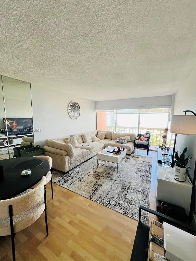 600 Ne 25th St Phe 74, Miami, Florida 33137, Miami, Florida 33137, 1 Bedroom Bedrooms, ,1 BathroomBathrooms,Residential Lease,For Rent,600 Ne 25th St Phe 74, Miami, Florida 33137,A11993346