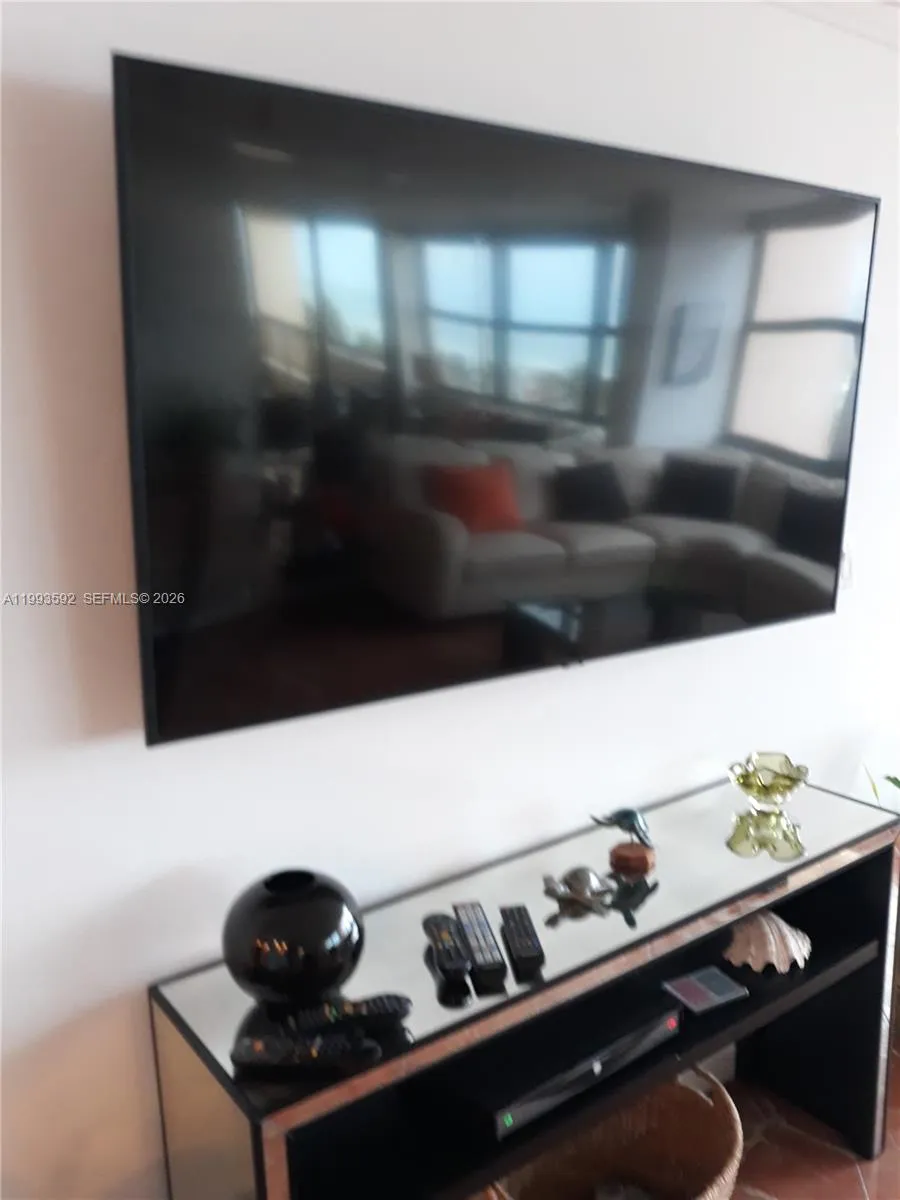 2555 Collins Ave 703, Miami Beach, Florida 33140, Miami Beach, Florida 33140, 2 Bedrooms Bedrooms, ,2 BathroomsBathrooms,Residential Lease,For Rent,2555 Collins Ave 703, Miami Beach, Florida 33140,A11993592