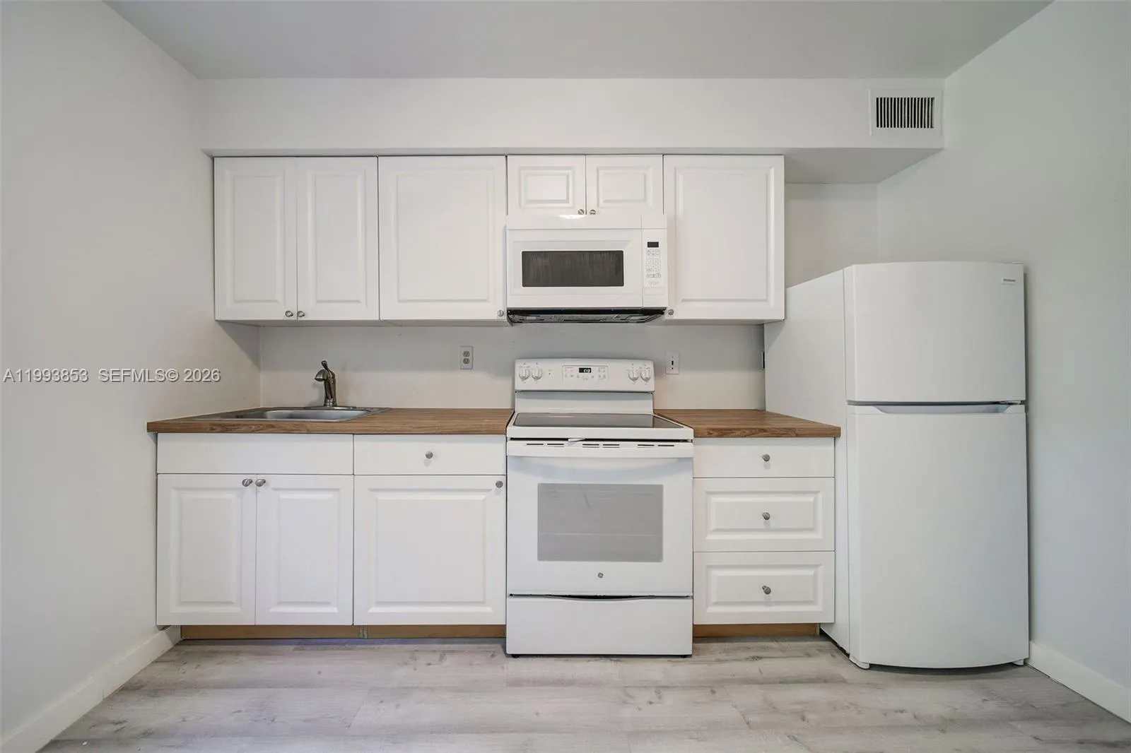 111 Nw 152nd St 21, Miami, Florida 33169, Miami, Florida 33169, 2 Bedrooms Bedrooms, ,1 BathroomBathrooms,Residential Lease,For Rent,111 Nw 152nd St 21, Miami, Florida 33169,A11993853