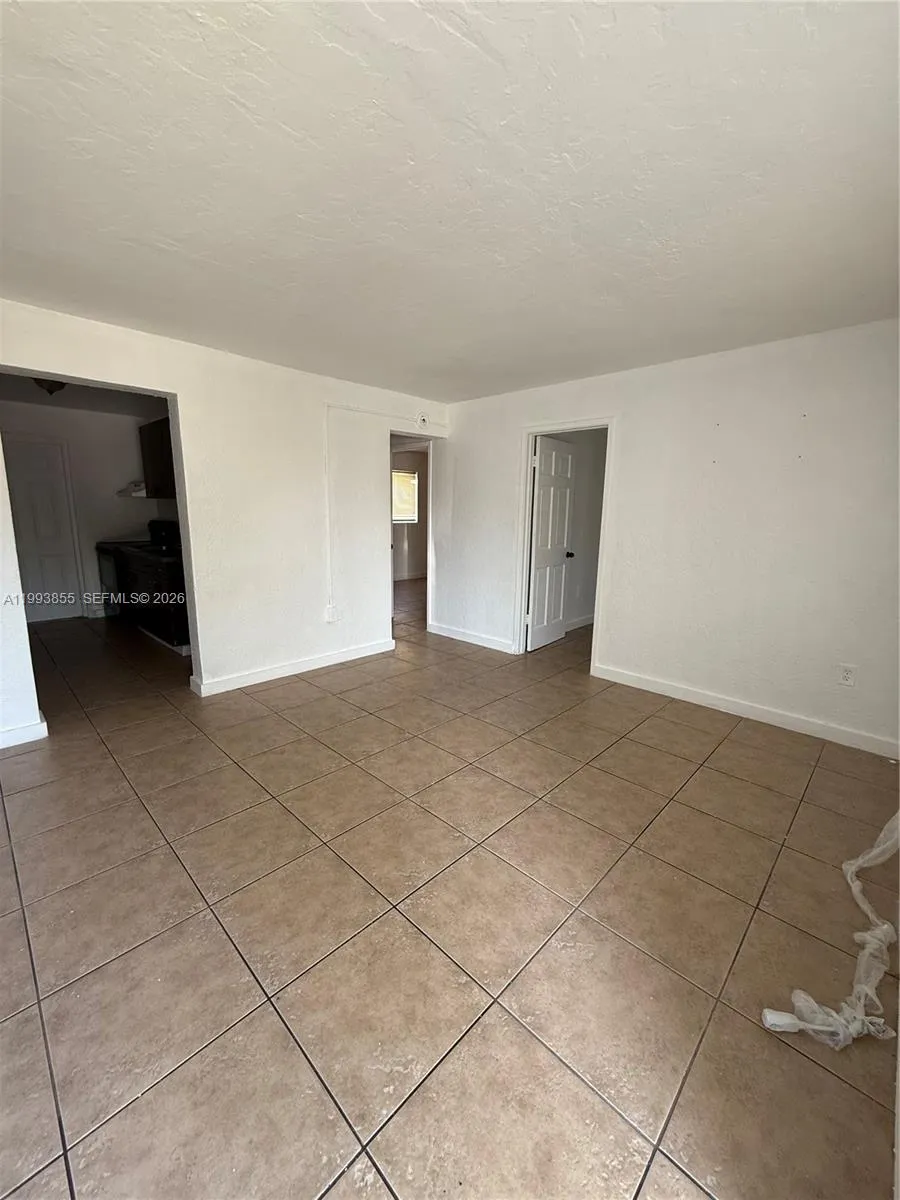 1306 Nw 61st St 5, Miami, Florida 33142, Miami, Florida 33142, 2 Bedrooms Bedrooms, ,1 BathroomBathrooms,Residential Lease,For Rent,1306 Nw 61st St 5, Miami, Florida 33142,A11993855