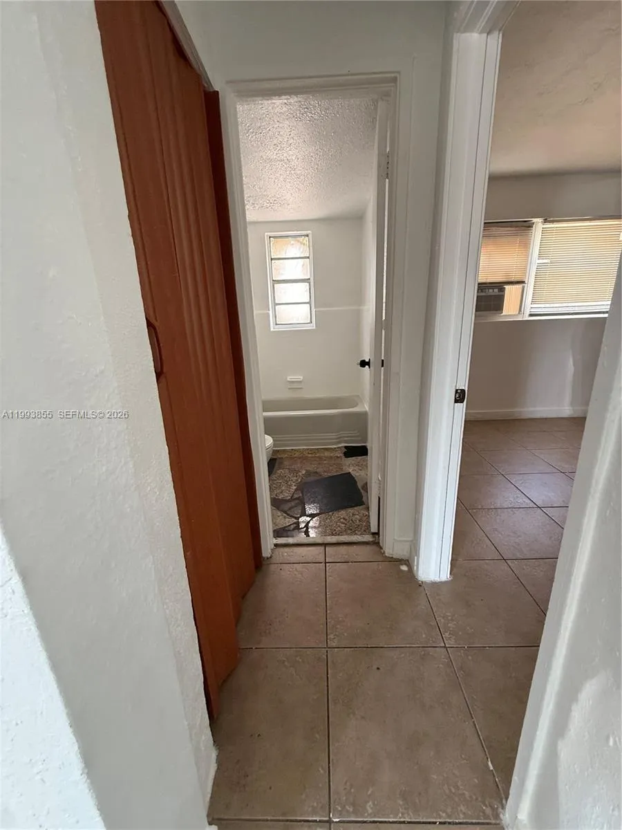 1306 Nw 61st St 5, Miami, Florida 33142, Miami, Florida 33142, 2 Bedrooms Bedrooms, ,1 BathroomBathrooms,Residential Lease,For Rent,1306 Nw 61st St 5, Miami, Florida 33142,A11993855