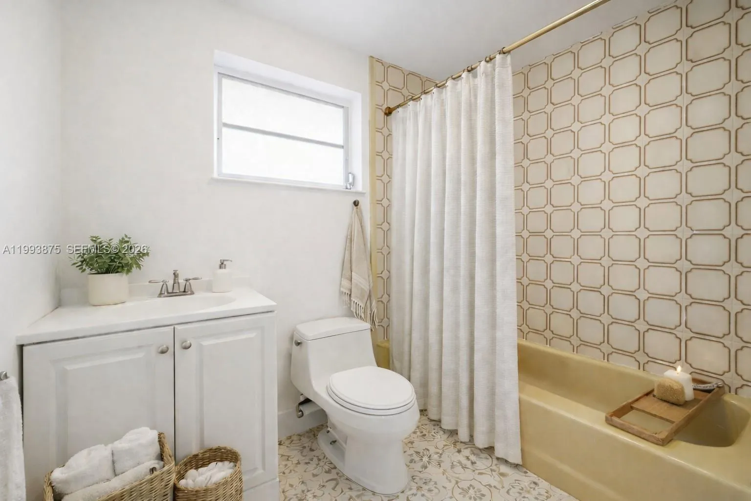 1781 Sw 13th St, Miami, Florida 33145, Miami, Florida 33145, 4 Bedrooms Bedrooms, ,3 BathroomsBathrooms,Residential,For Sale,1781 Sw 13th St, Miami, Florida 33145,A11993875