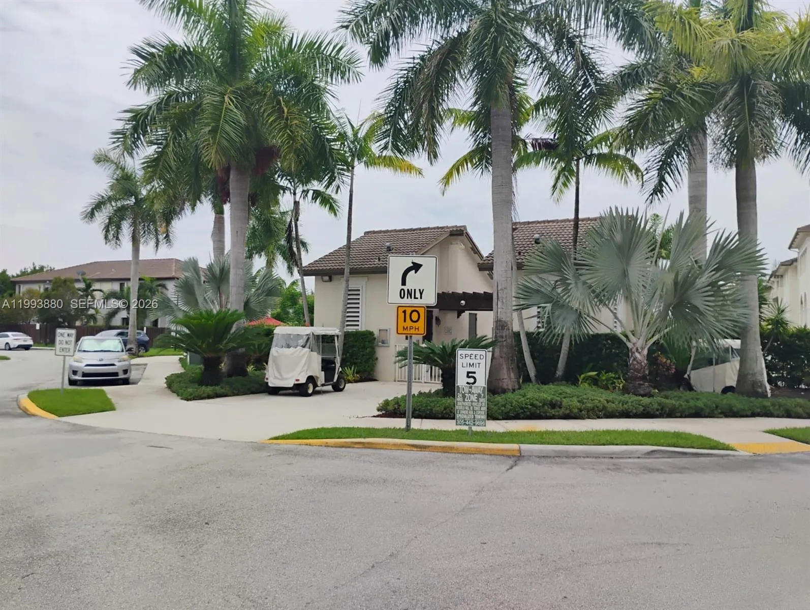 11401 Nw 89th St 220, Doral, Florida 33178, Doral, Florida 33178, 3 Bedrooms Bedrooms, ,2 BathroomsBathrooms,Residential Lease,For Rent,11401 Nw 89th St 220, Doral, Florida 33178,A11993880