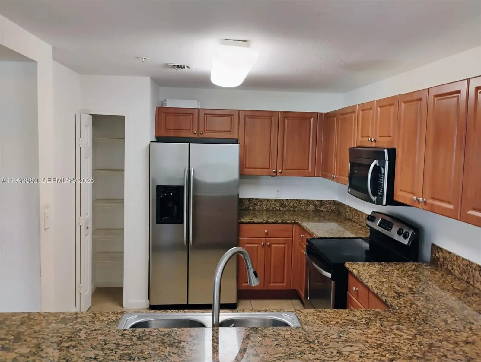 11401 Nw 89th St 220, Doral, Florida 33178, Doral, Florida 33178, 3 Bedrooms Bedrooms, ,2 BathroomsBathrooms,Residential Lease,For Rent,11401 Nw 89th St 220, Doral, Florida 33178,A11993880