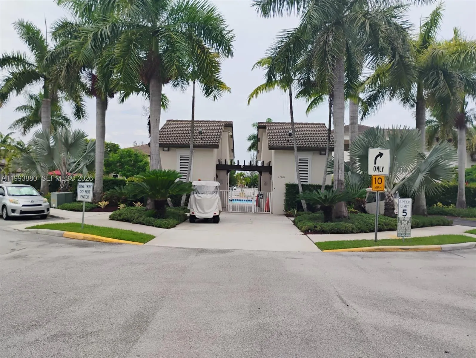 11401 Nw 89th St 220, Doral, Florida 33178, Doral, Florida 33178, 3 Bedrooms Bedrooms, ,2 BathroomsBathrooms,Residential Lease,For Rent,11401 Nw 89th St 220, Doral, Florida 33178,A11993880