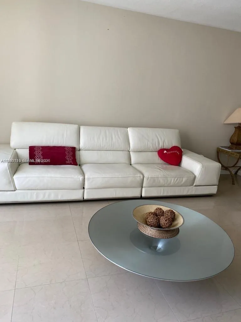 2775 Ne 187th St 330, Aventura, Florida 33180, Aventura, Florida 33180, 1 Bedroom Bedrooms, ,1 BathroomBathrooms,Residential Lease,For Rent,2775 Ne 187th St 330, Aventura, Florida 33180,A11993110