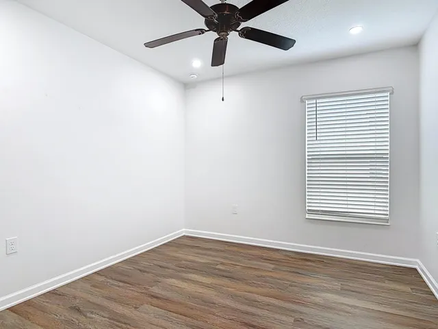 1312 Peach Creek Drive-33