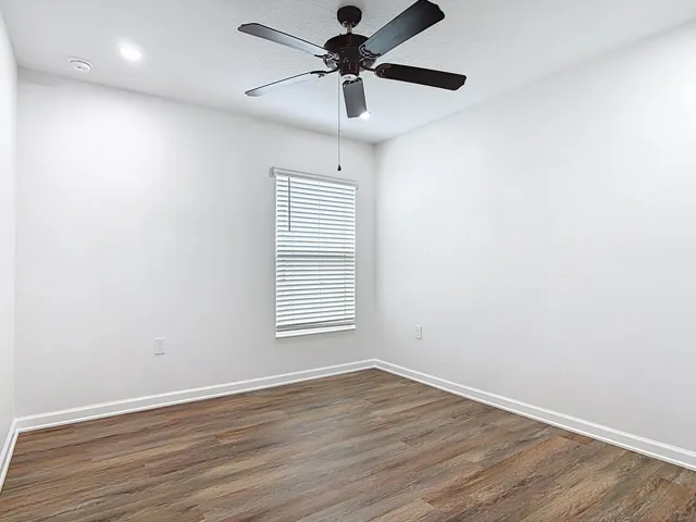 1312 Peach Creek Drive-32