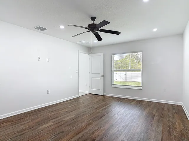 1312 Peach Creek Drive-47