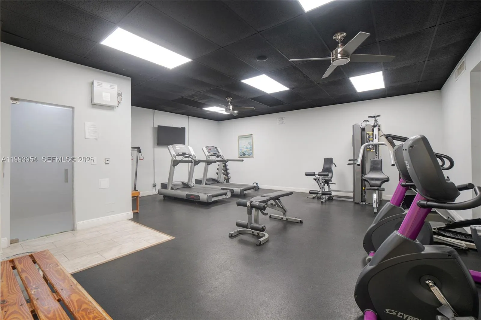 115 Briarwood Cir 2-3, Hollywood, Florida 33024, Hollywood, Florida 33024, 2 Bedrooms Bedrooms, ,2 BathroomsBathrooms,Residential Lease,For Rent,115 Briarwood Cir 2-3, Hollywood, Florida 33024,A11993954