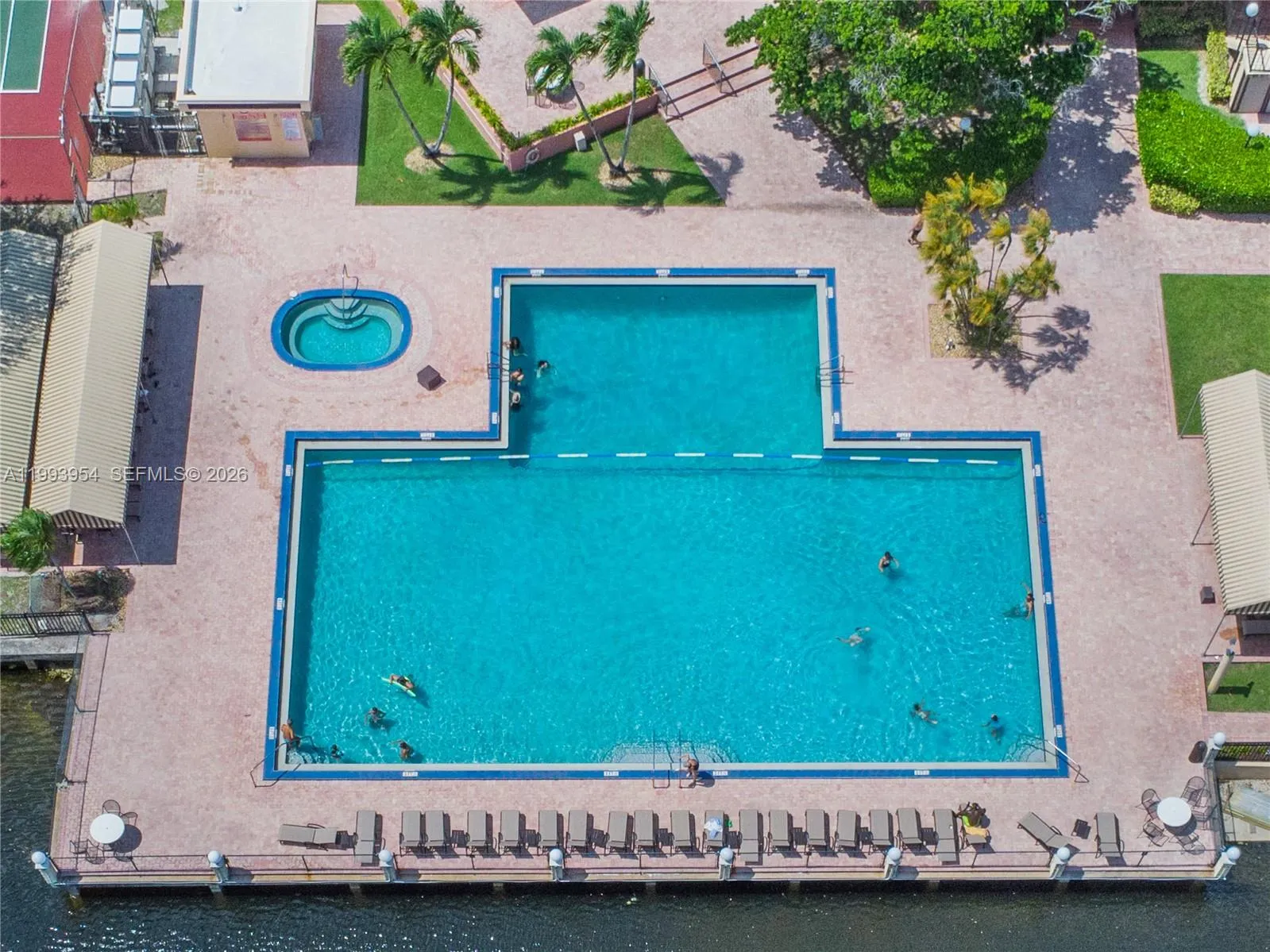115 Briarwood Cir 2-3, Hollywood, Florida 33024, Hollywood, Florida 33024, 2 Bedrooms Bedrooms, ,2 BathroomsBathrooms,Residential Lease,For Rent,115 Briarwood Cir 2-3, Hollywood, Florida 33024,A11993954