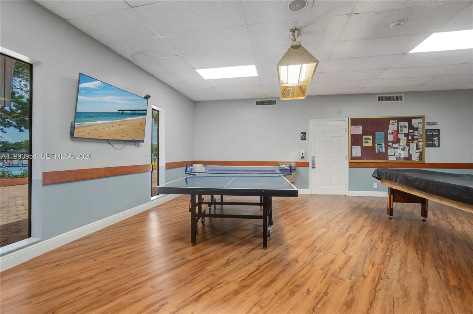 115 Briarwood Cir 2-3, Hollywood, Florida 33024, Hollywood, Florida 33024, 2 Bedrooms Bedrooms, ,2 BathroomsBathrooms,Residential Lease,For Rent,115 Briarwood Cir 2-3, Hollywood, Florida 33024,A11993954