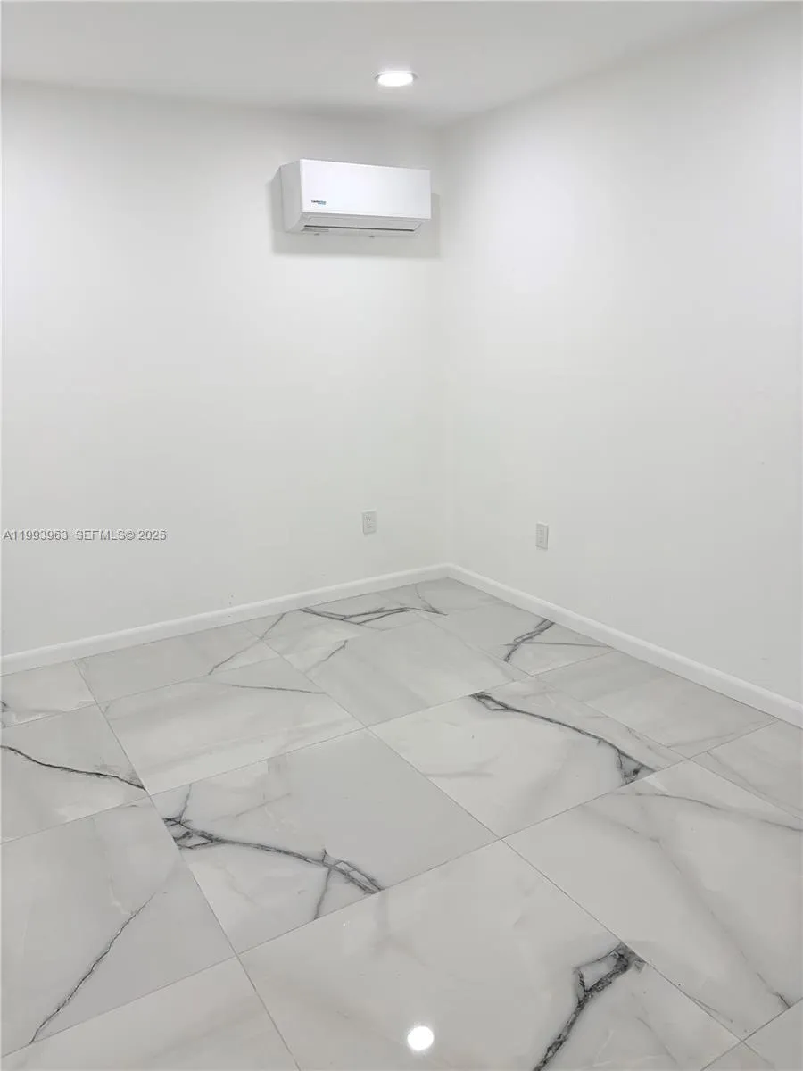13065 Sw 263rd Ter 2, Homestead, Florida 33032, Homestead, Florida 33032, 1 Bedroom Bedrooms, ,1 BathroomBathrooms,Residential Lease,For Rent,13065 Sw 263rd Ter 2, Homestead, Florida 33032,A11993963