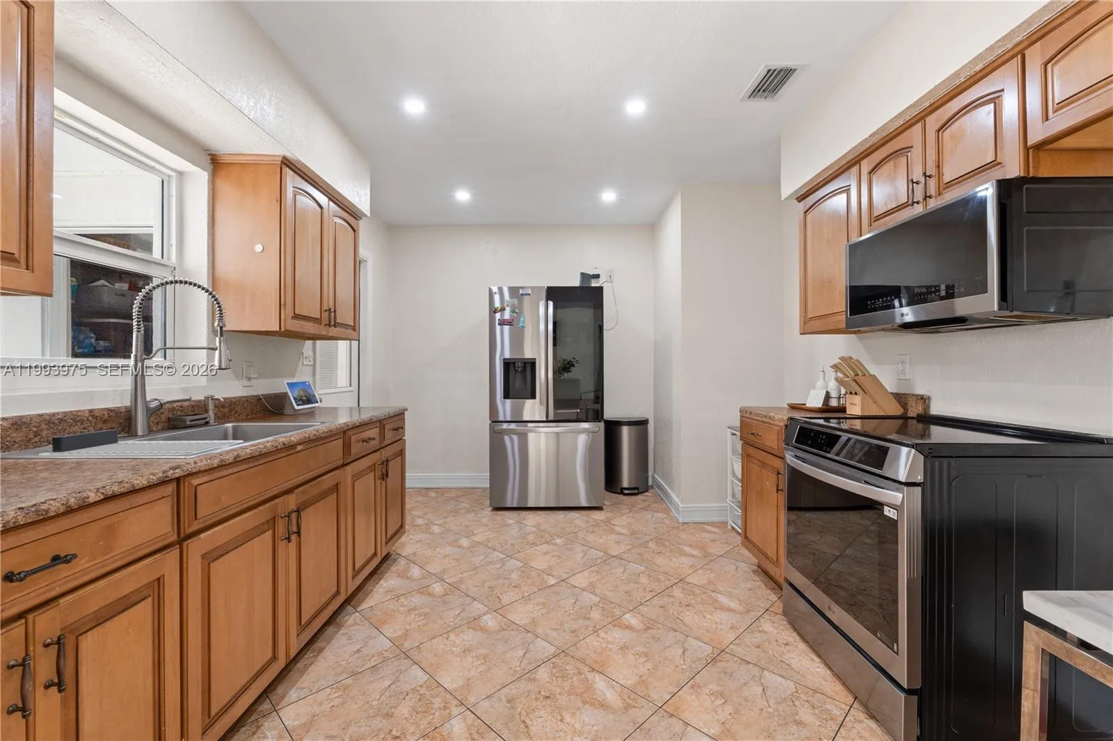 16110 Nw 28th Pl, Miami Gardens, Florida 33054, Miami Gardens, Florida 33054, 4 Bedrooms Bedrooms, ,2 BathroomsBathrooms,Residential,For Sale,16110 Nw 28th Pl, Miami Gardens, Florida 33054,A11993975