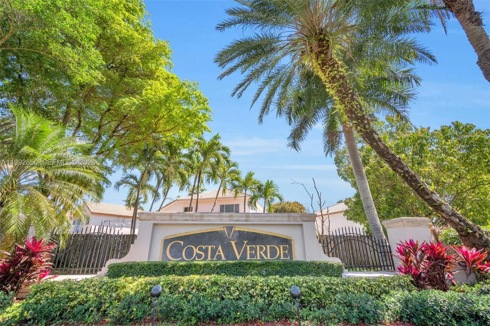 9732 Nw 32nd St, Doral, Florida 33172, Doral, Florida 33172, 4 Bedrooms Bedrooms, ,3 BathroomsBathrooms,Residential,For Sale,9732 Nw 32nd St, Doral, Florida 33172,A11992650
