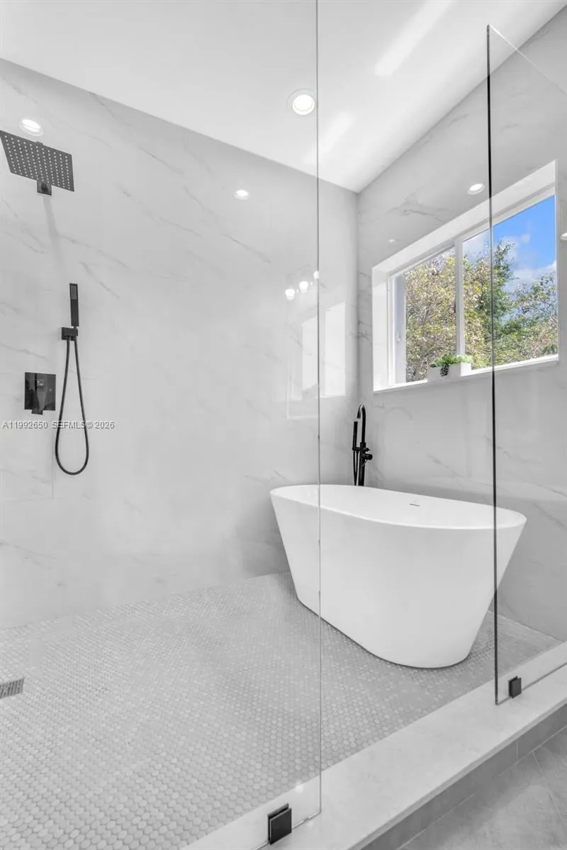 9732 Nw 32nd St, Doral, Florida 33172, Doral, Florida 33172, 4 Bedrooms Bedrooms, ,3 BathroomsBathrooms,Residential,For Sale,9732 Nw 32nd St, Doral, Florida 33172,A11992650