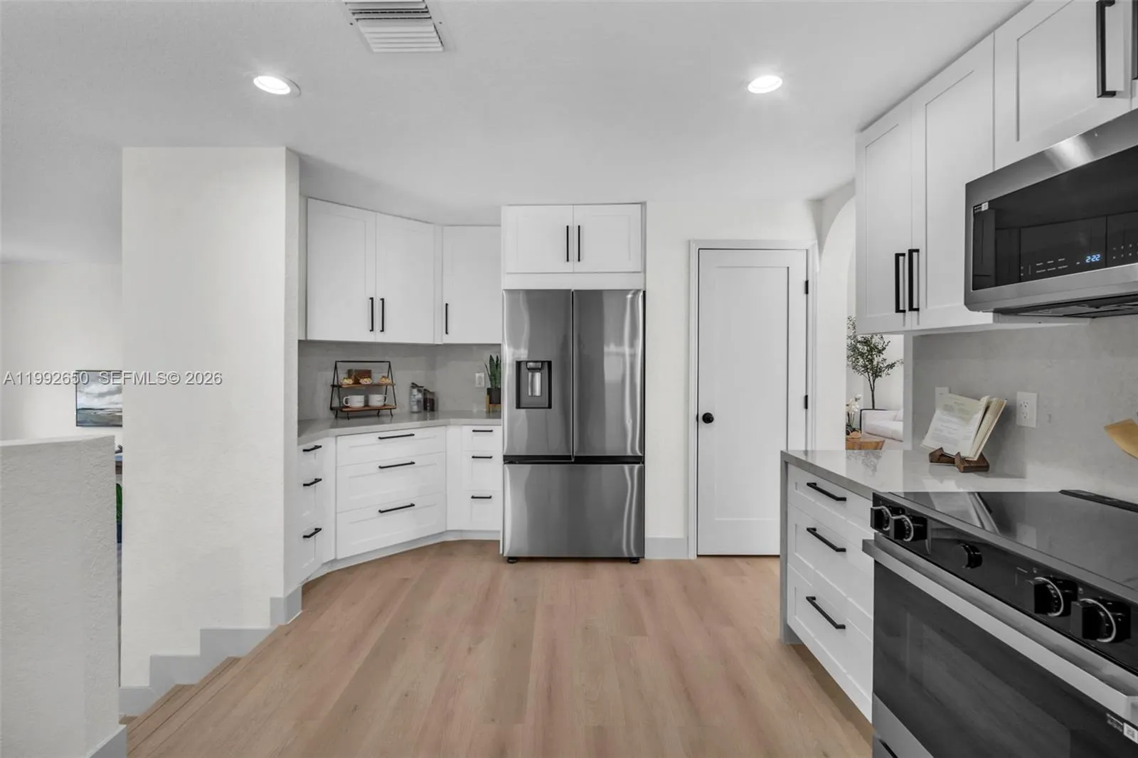 9732 Nw 32nd St, Doral, Florida 33172, Doral, Florida 33172, 4 Bedrooms Bedrooms, ,3 BathroomsBathrooms,Residential,For Sale,9732 Nw 32nd St, Doral, Florida 33172,A11992650