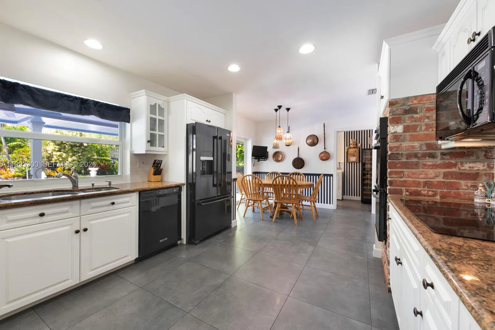 7751 Palmetto Ct, Pinecrest, Florida 33156, Pinecrest, Florida 33156, 5 Bedrooms Bedrooms, ,4 BathroomsBathrooms,Residential,For Sale,7751 Palmetto Ct, Pinecrest, Florida 33156,A11993900